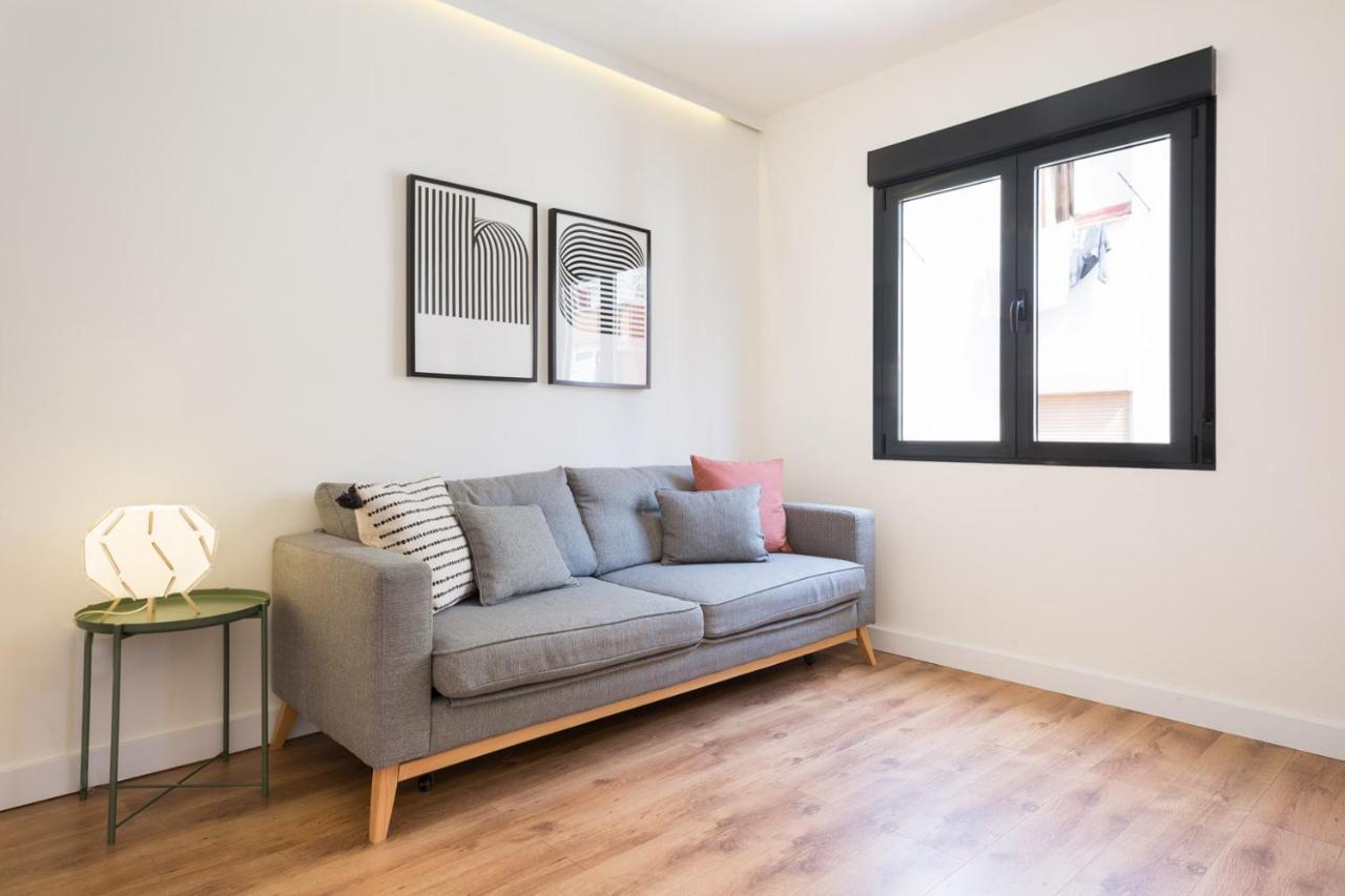 Urban Chill Apartments By Olala Homes Оспиталет де Лобрегат Екстериор снимка