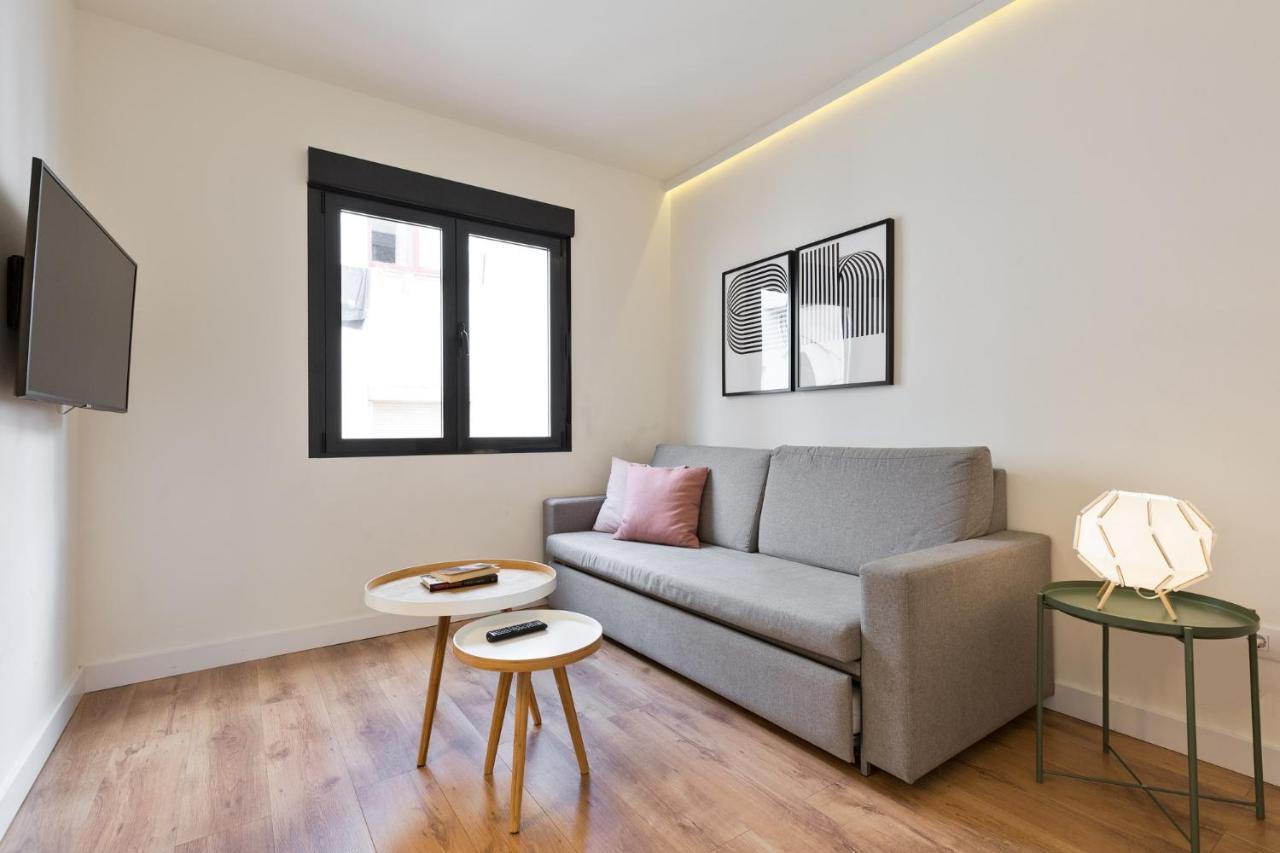 Urban Chill Apartments By Olala Homes Оспиталет де Лобрегат Екстериор снимка
