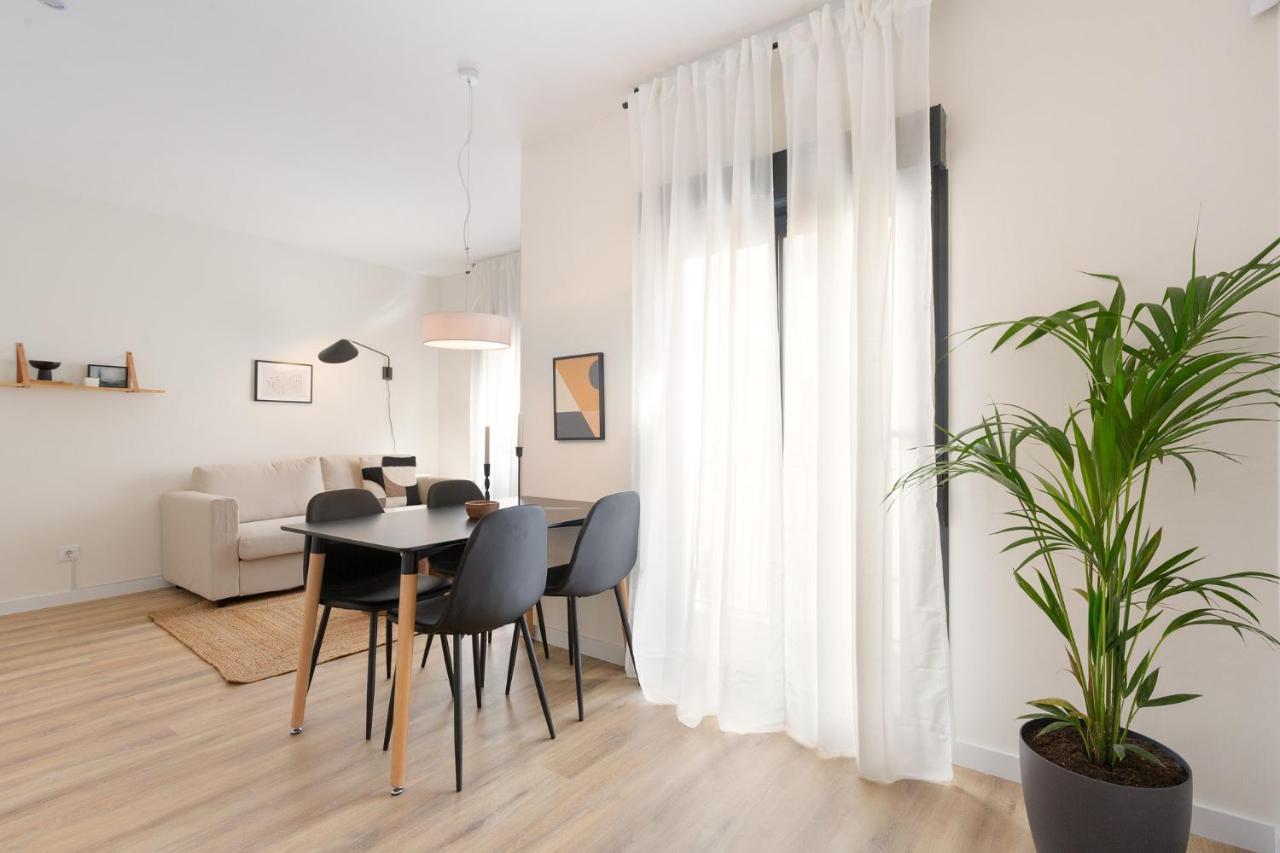 Urban Chill Apartments By Olala Homes Оспиталет де Лобрегат Екстериор снимка