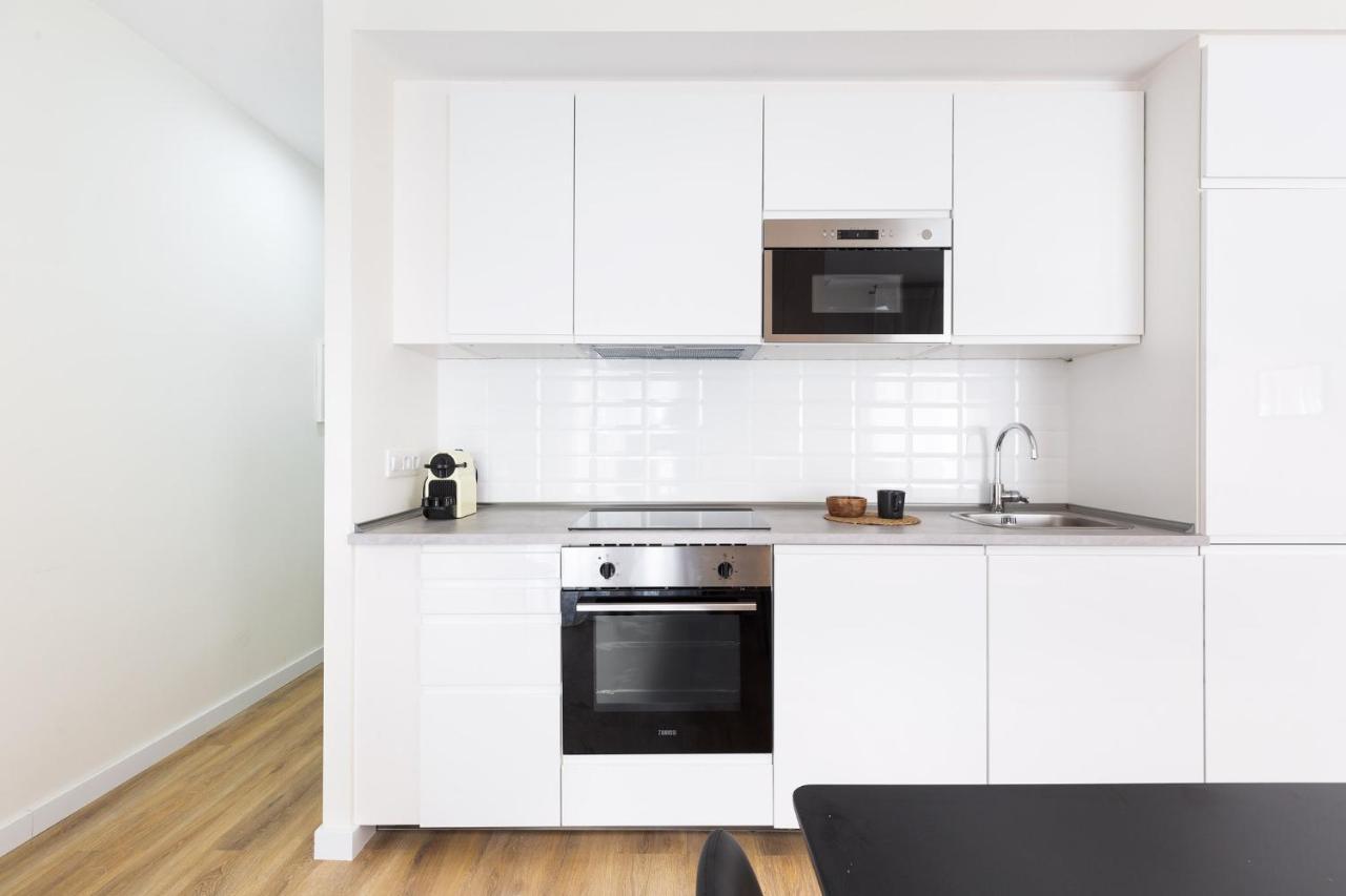 Urban Chill Apartments By Olala Homes Оспиталет де Лобрегат Екстериор снимка
