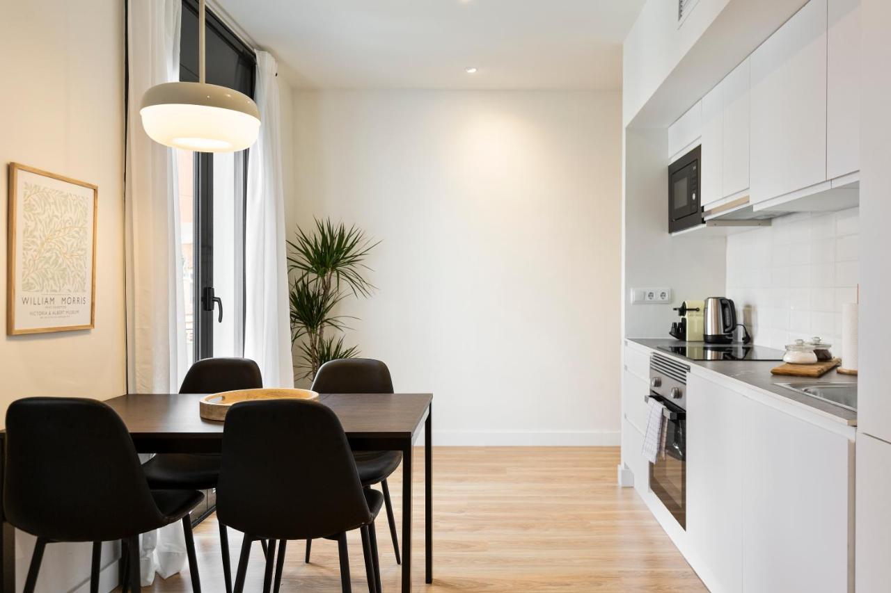 Urban Chill Apartments By Olala Homes Оспиталет де Лобрегат Екстериор снимка