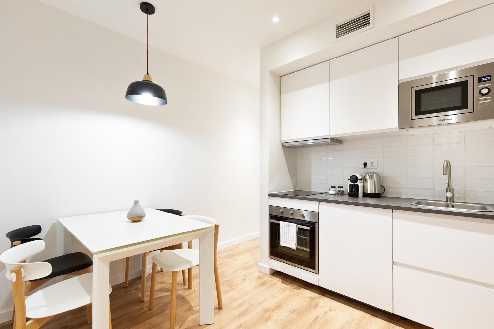 Urban Chill Apartments By Olala Homes Оспиталет де Лобрегат Екстериор снимка